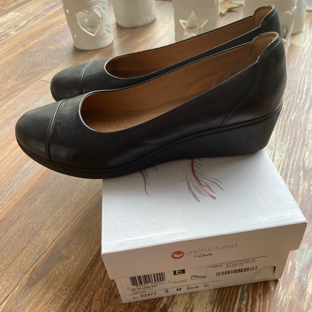 Clarks - Picture 2 of 3